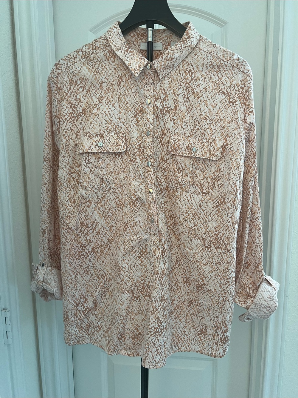 New York & Company Stretch Button Front Printed Shirt XL
